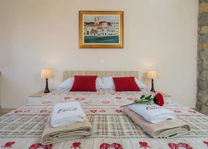 Dora Trogir